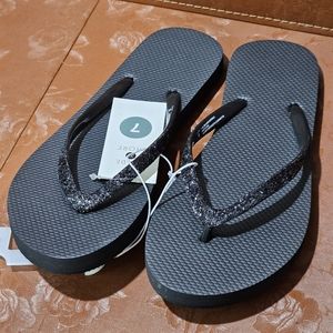 (Size-7) Shade & Shore Flip Flops